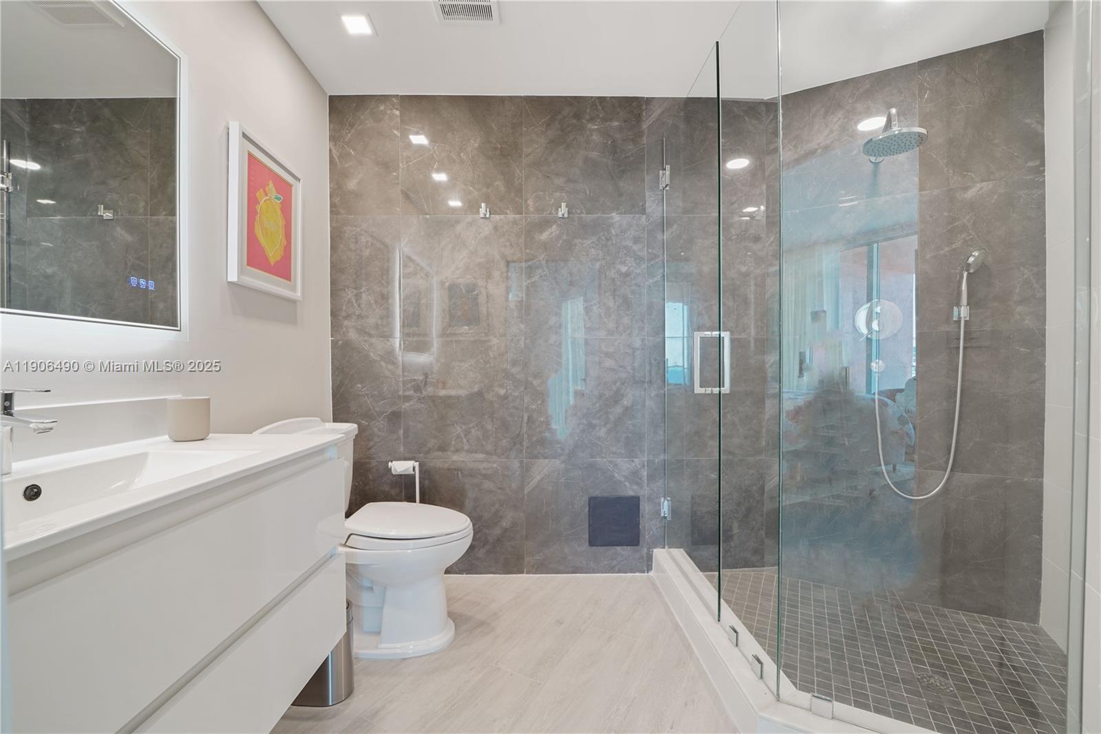 PORTOFINO TOWER CONDO - Residential