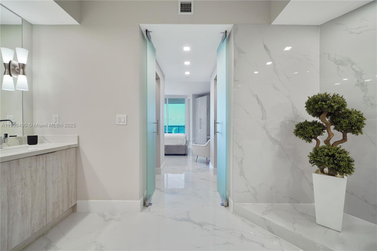 PORTOFINO TOWER CONDO - Residential