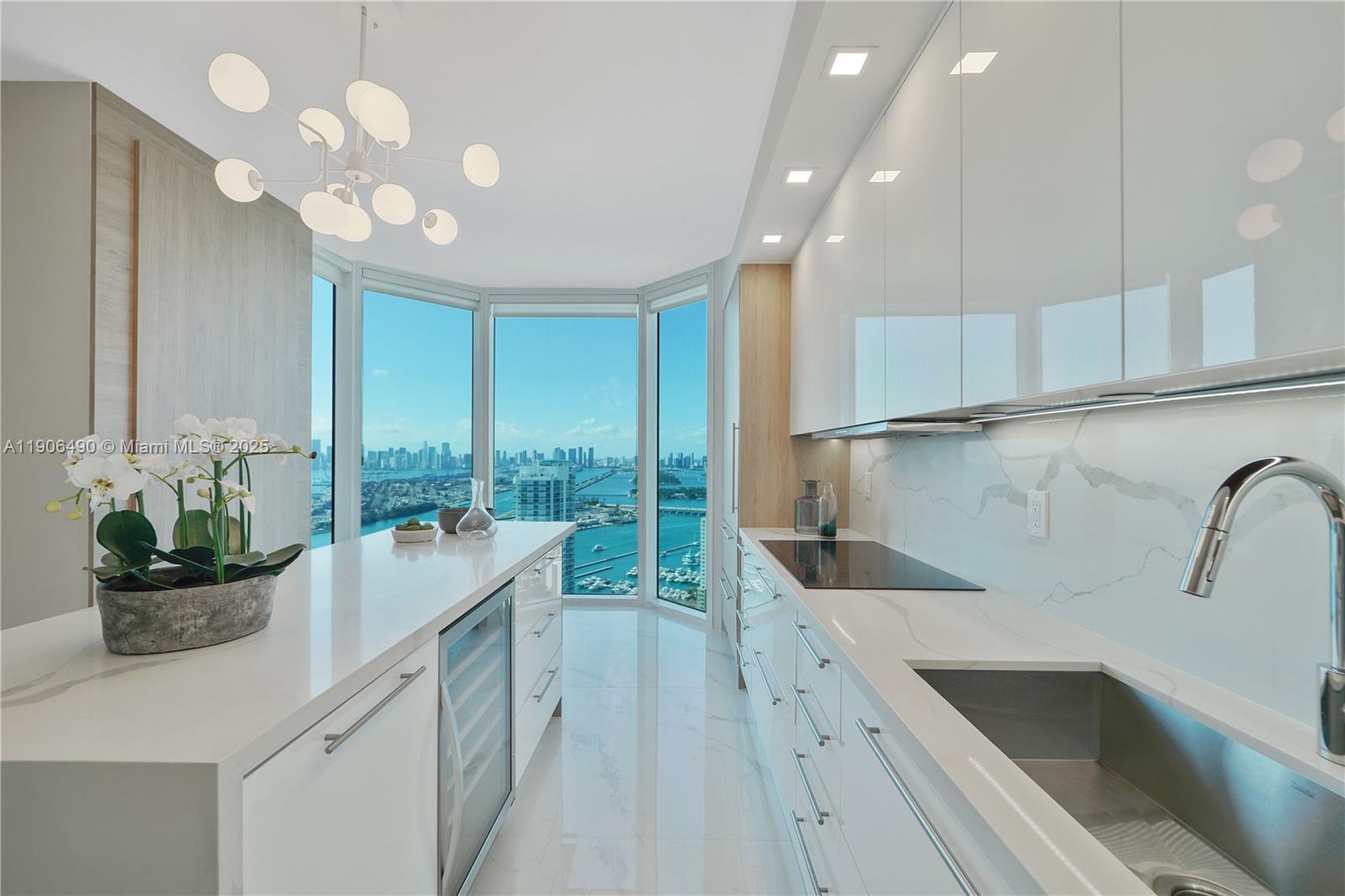 PORTOFINO TOWER CONDO - Residential