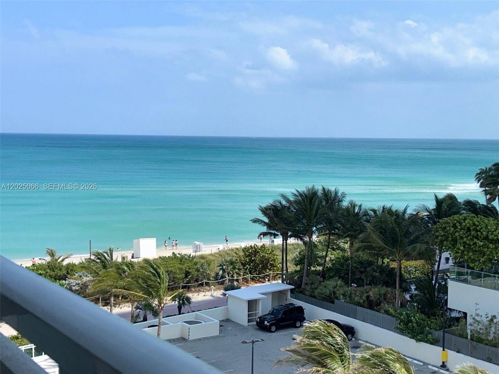 THE COLLINS CONDO - Residential Lease