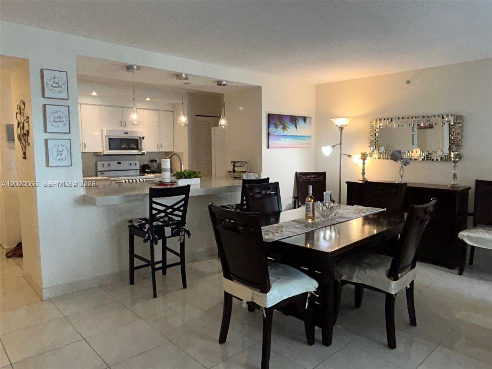 THE COLLINS CONDO - Residential Lease