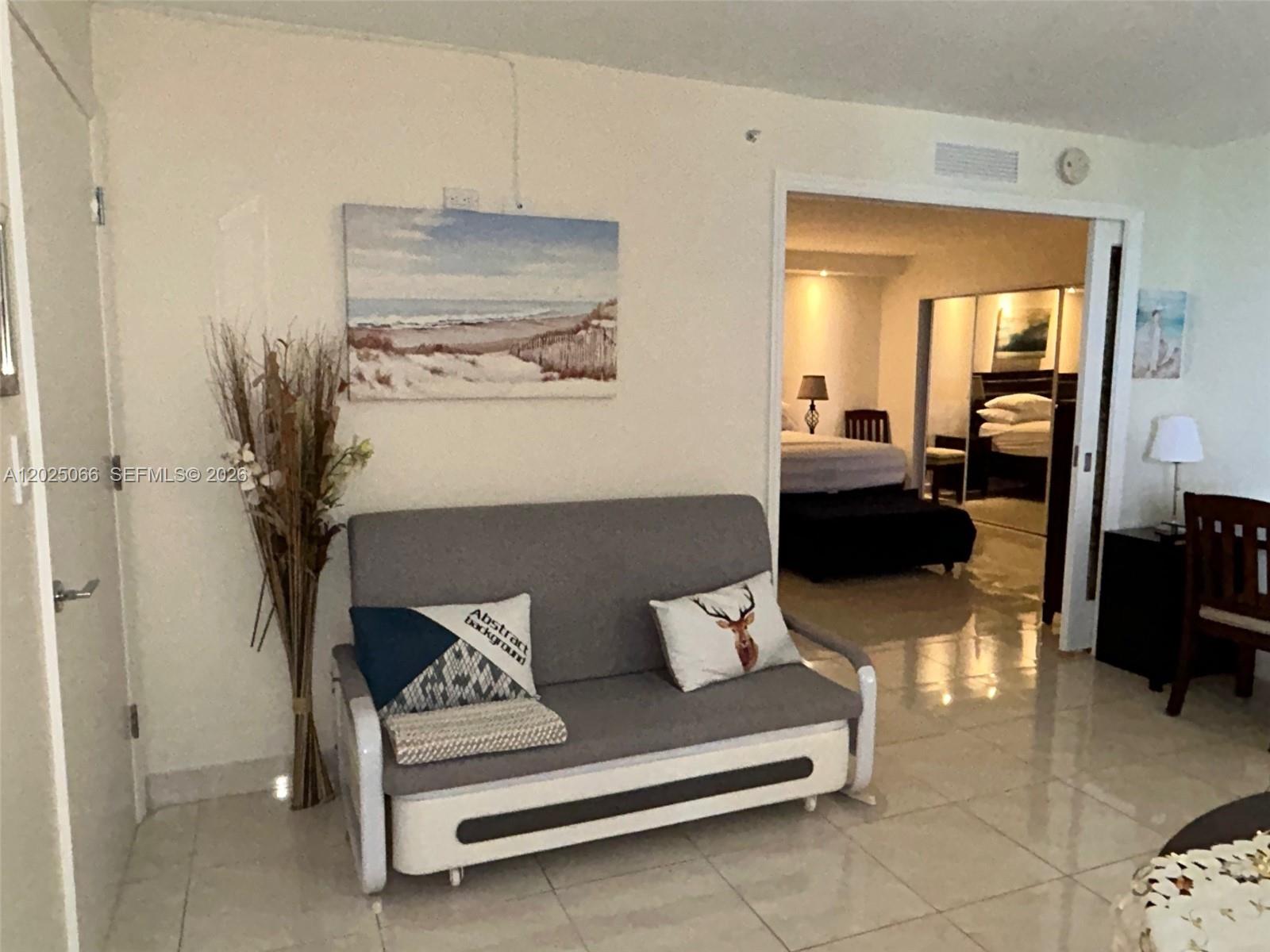 THE COLLINS CONDO - Residential Lease
