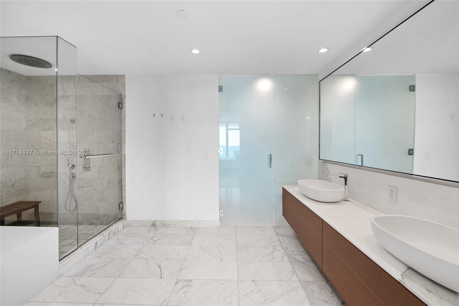 OCEANA BAL HARBOUR CONDO - Residential