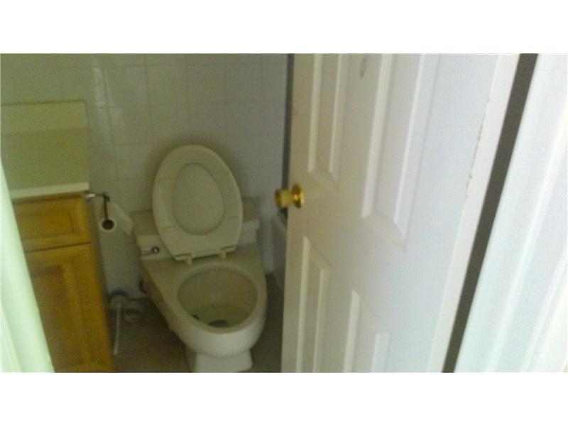 EMERALD ISLES CONDO - Residential Lease