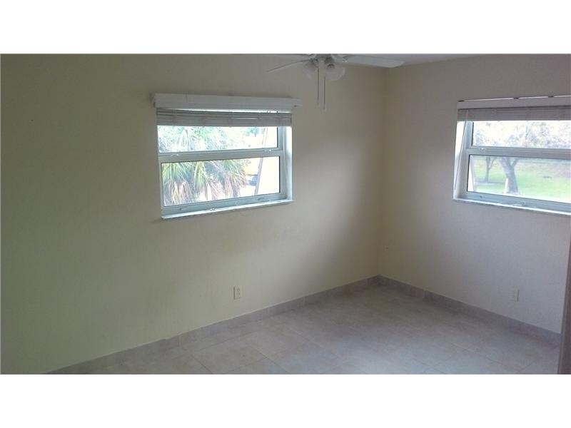 EMERALD ISLES CONDO - Residential Lease