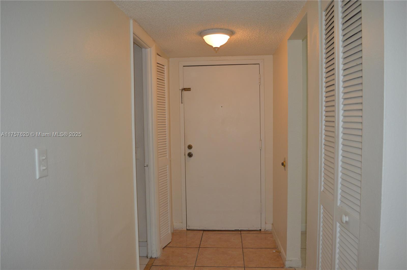 THE FONTAINS AT FONTAINEB - Residential Lease