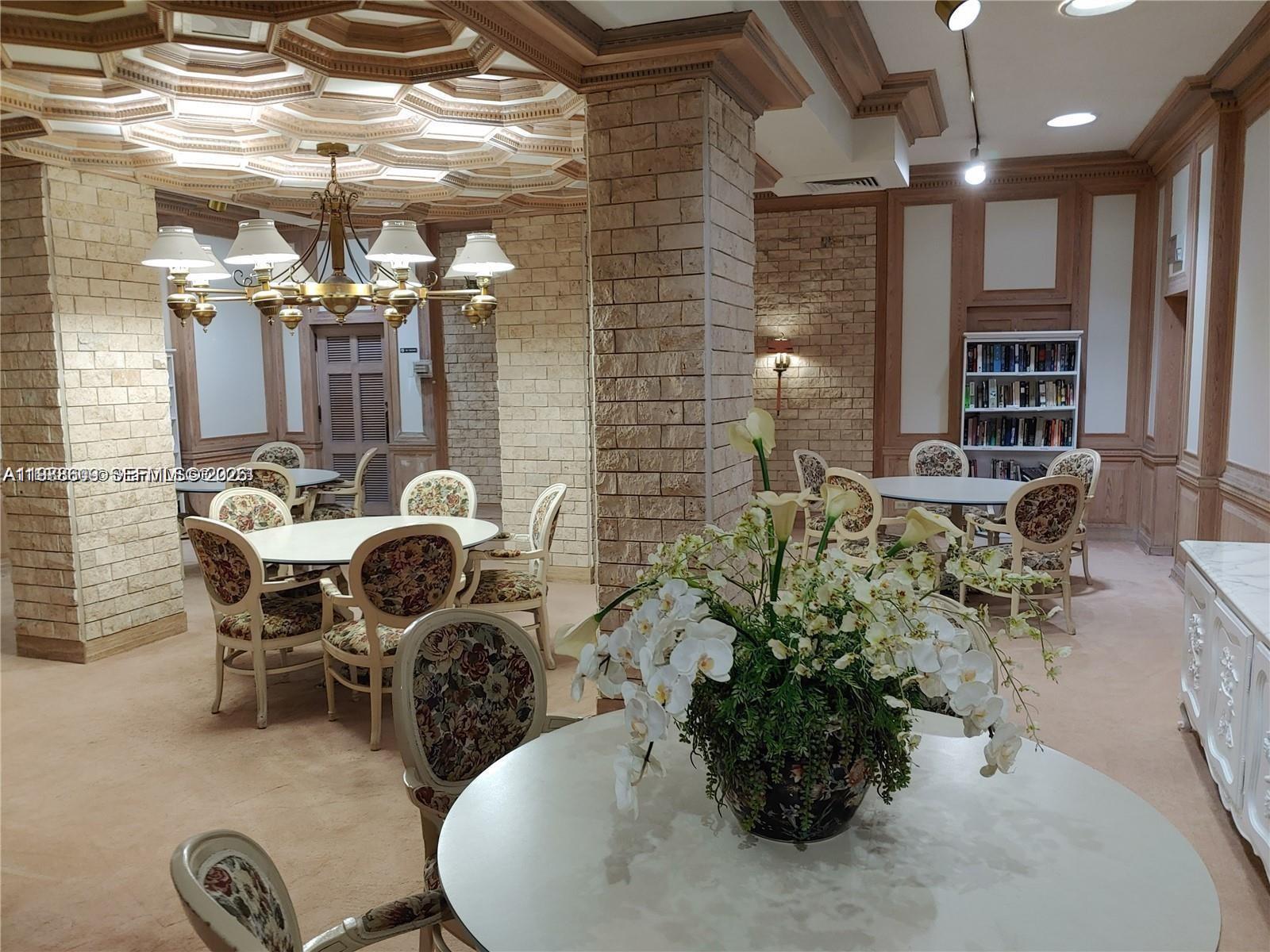 MAISON GRANDE CONDO - Residential