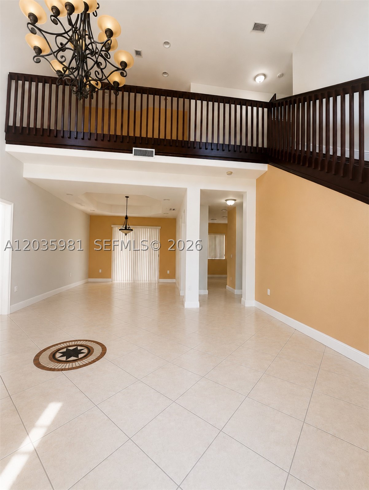 MARY - Residential