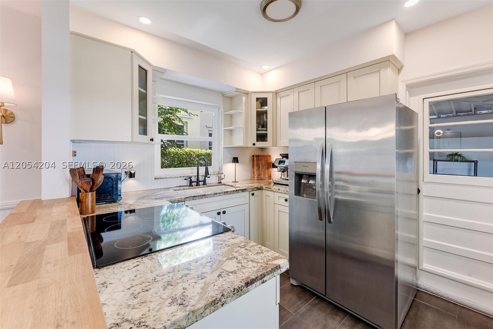 BAYWOOD - Residential