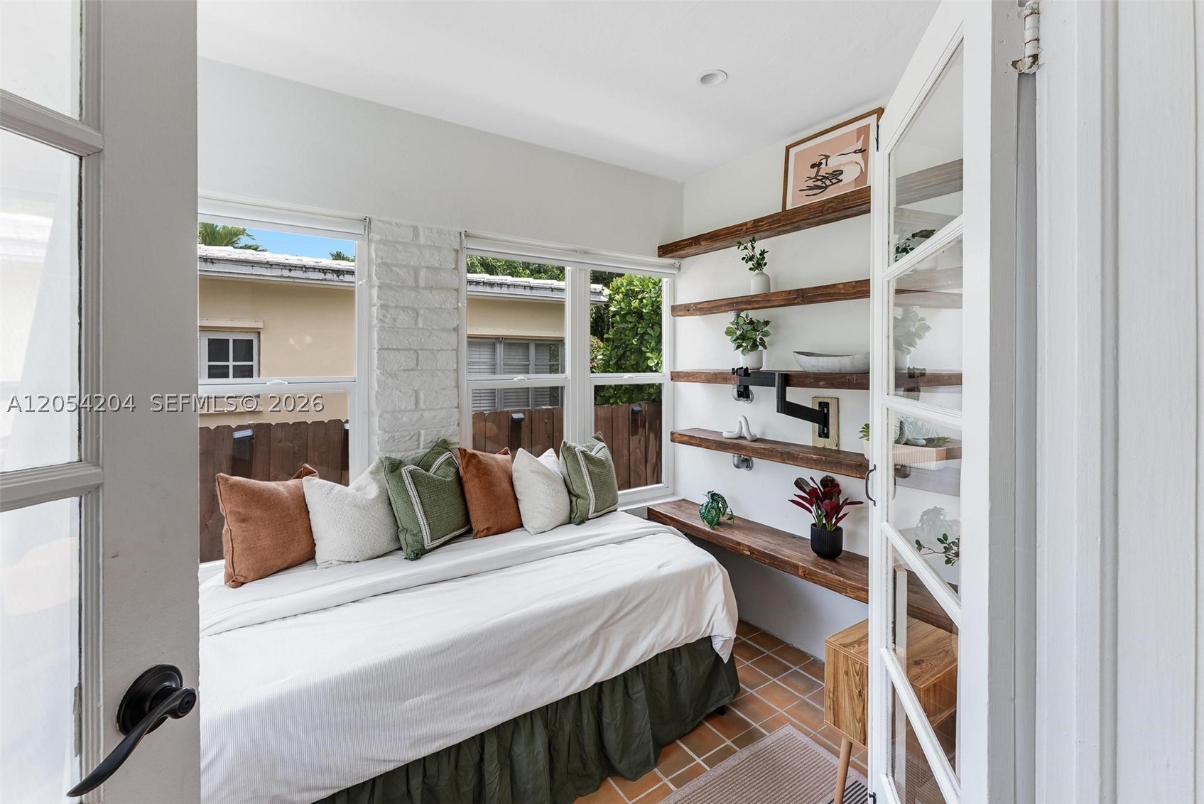 BAYWOOD - Residential
