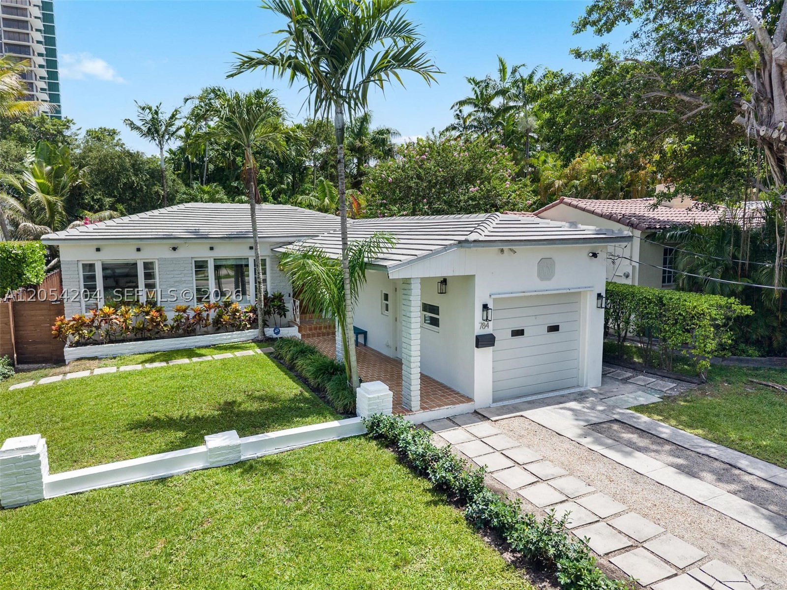 BAYWOOD - Residential