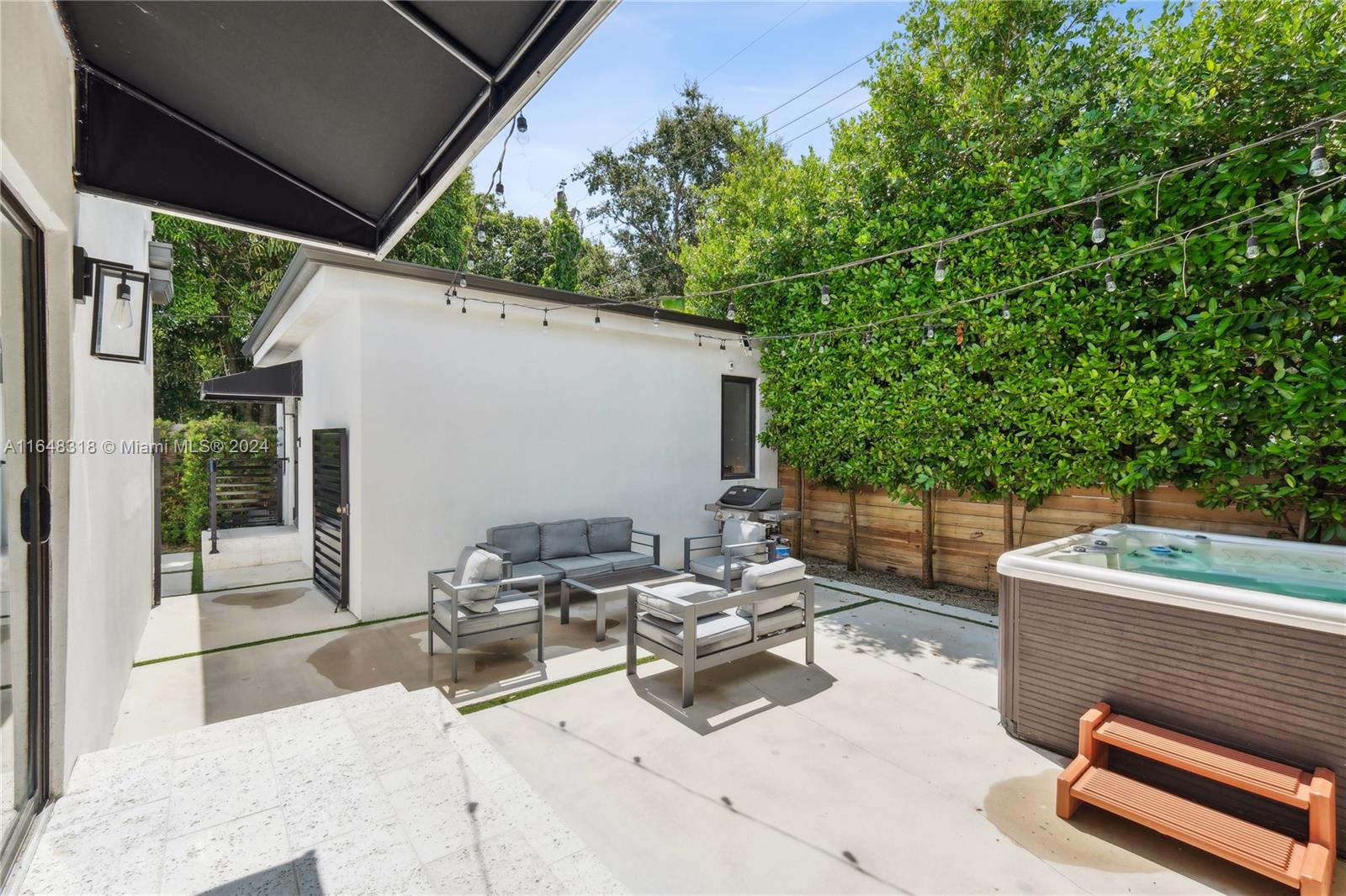 SHADOWLAWN EXTENSION SUB - Residential