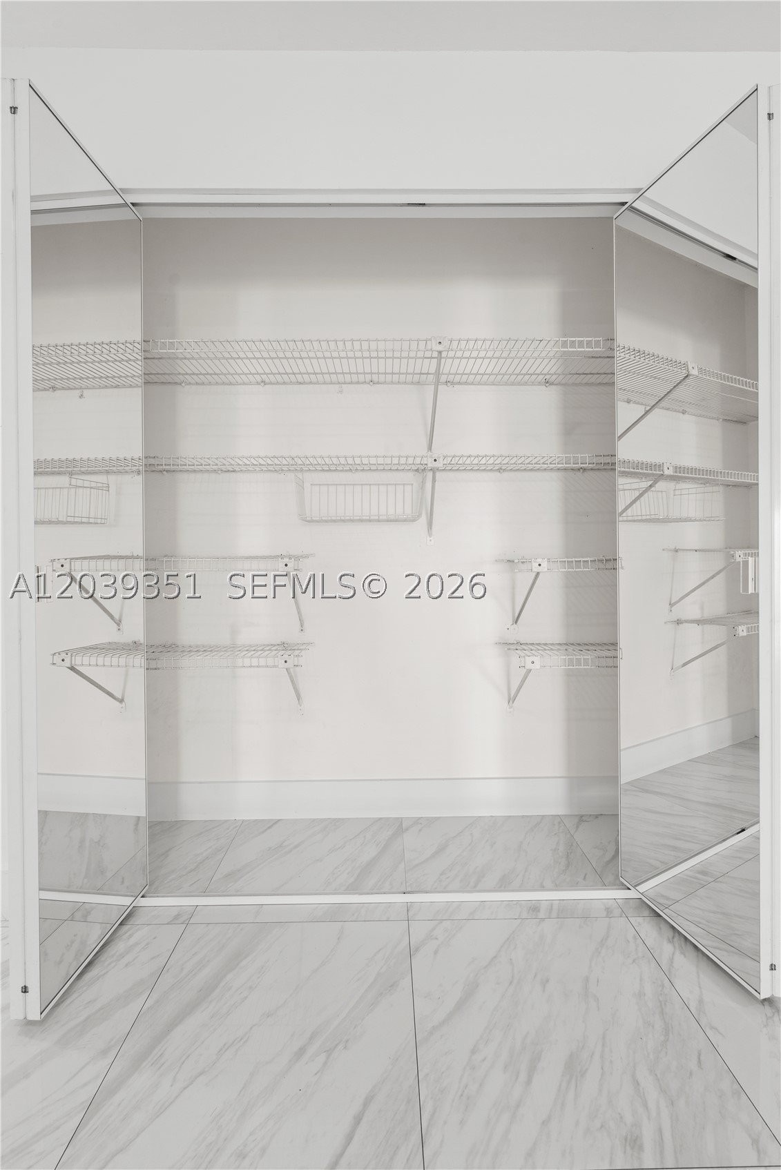 ARBORGATE KENDALL LK E CO - Residential