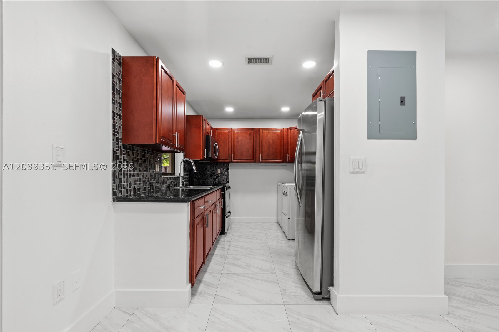 ARBORGATE KENDALL LK E CO - Residential