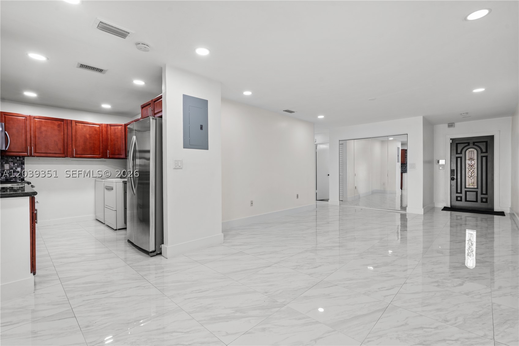 ARBORGATE KENDALL LK E CO - Residential