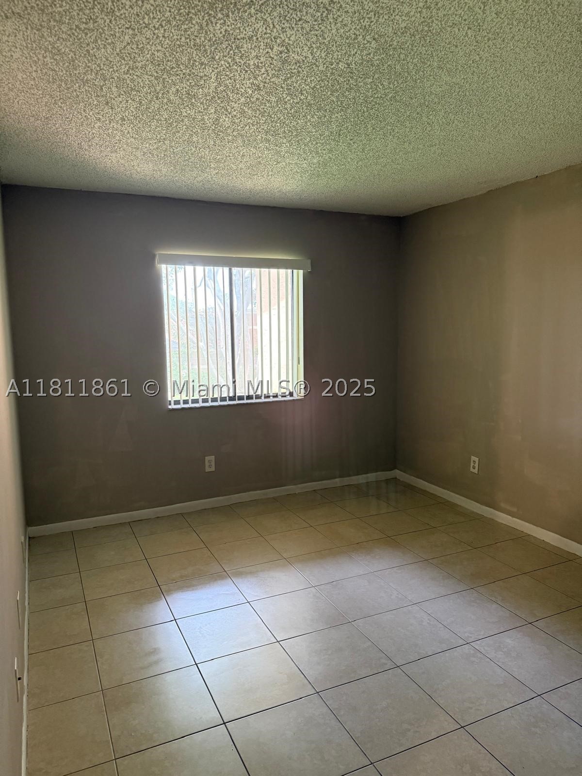 LAURELS AT SHERWOOD CONDO - Residential