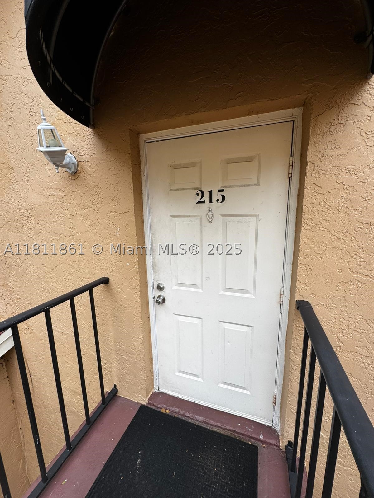 Attention Investors !! Open to all ages, 2 bedroom and 2 bathroom !! Must see
Perfect starter home... 2nd floor condo with a peaceful green view from the back balcony and no neighbors behind. Living room has sliding glass door to the patio. Kitchen has plenty of cabinetry and counter space + includes all appliances. Sunny dining area with northern exposure. Master bedroom features a private bathroom with walk in shower. Bedroom has bathroom 2 across the hall. Property has washer/dryer hook up. Good location just steps to the swimming pool with schools and shopping close by too,Centrally located with low HOA fees. Don't miss out !