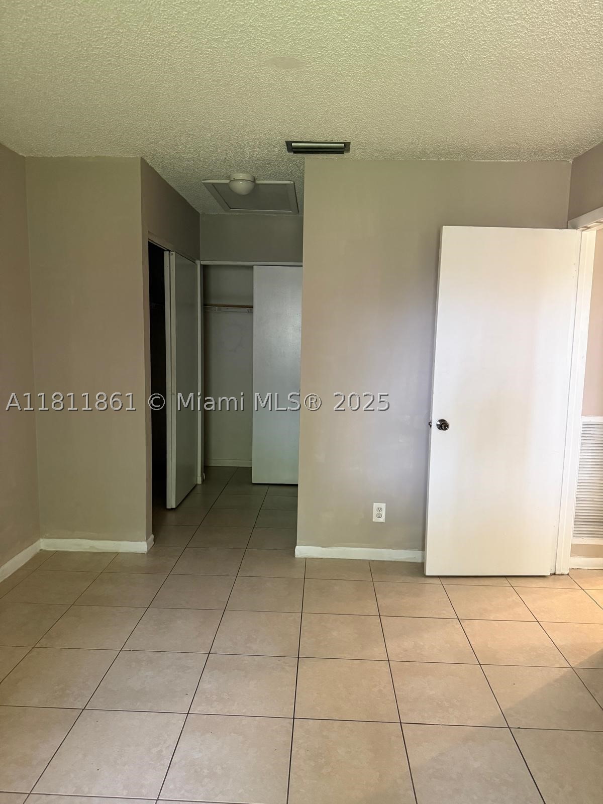 LAURELS AT SHERWOOD CONDO - Residential