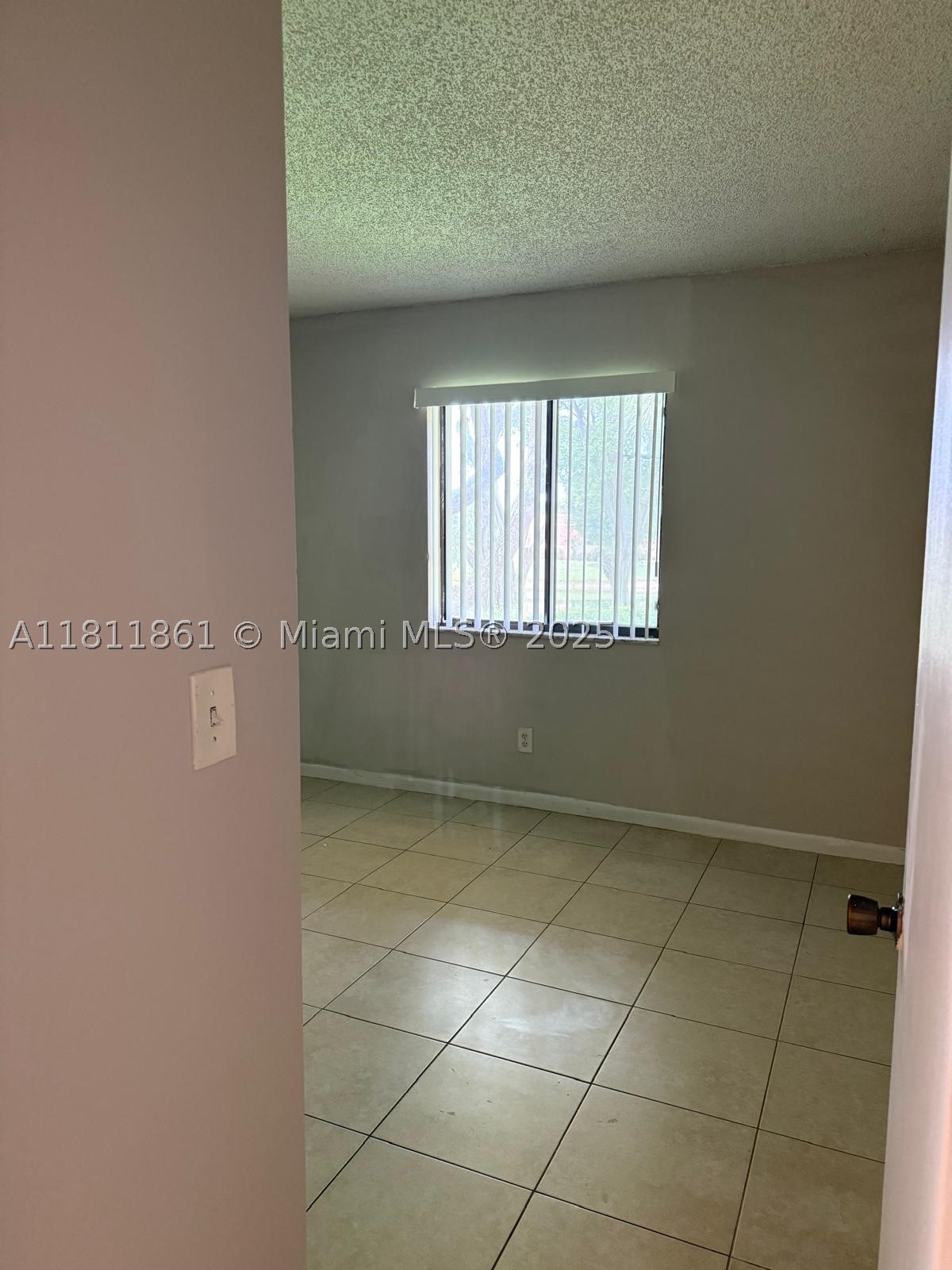 LAURELS AT SHERWOOD CONDO - Residential