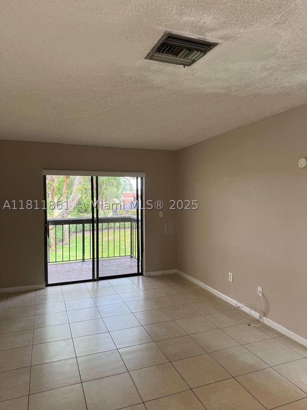 LAURELS AT SHERWOOD CONDO - Residential