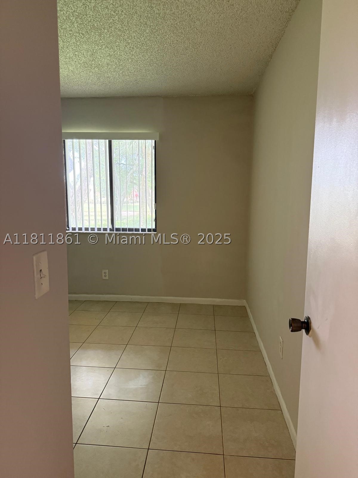 LAURELS AT SHERWOOD CONDO - Residential