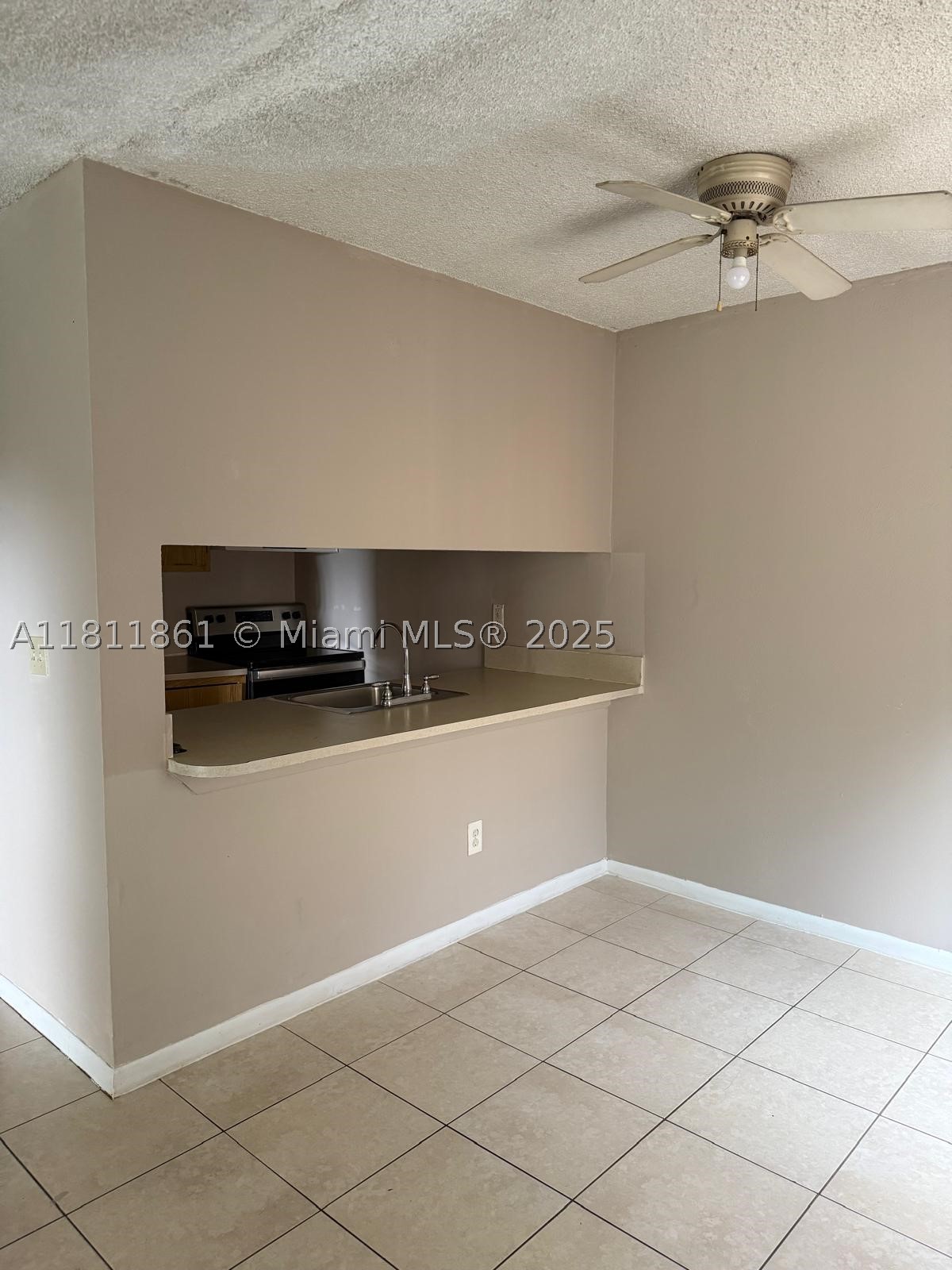 LAURELS AT SHERWOOD CONDO - Residential
