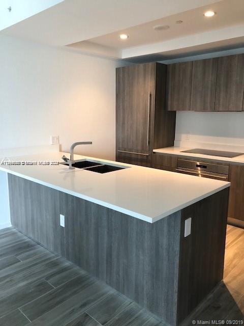 801 SMA RESIDENCES CONDO - Residential Lease