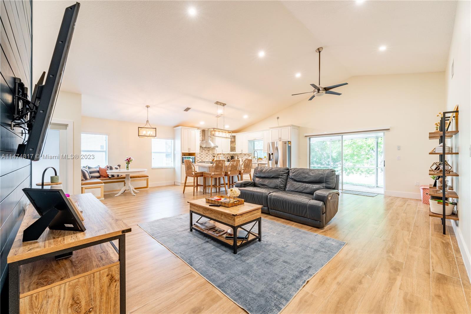 SAWGRASS ESTATES - Residential Lease