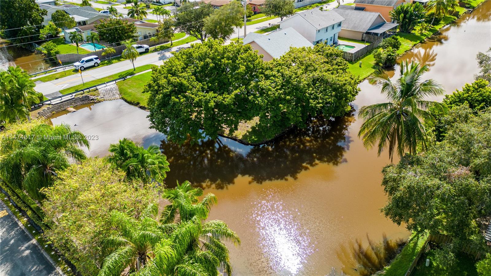 SAWGRASS ESTATES - Residential Lease