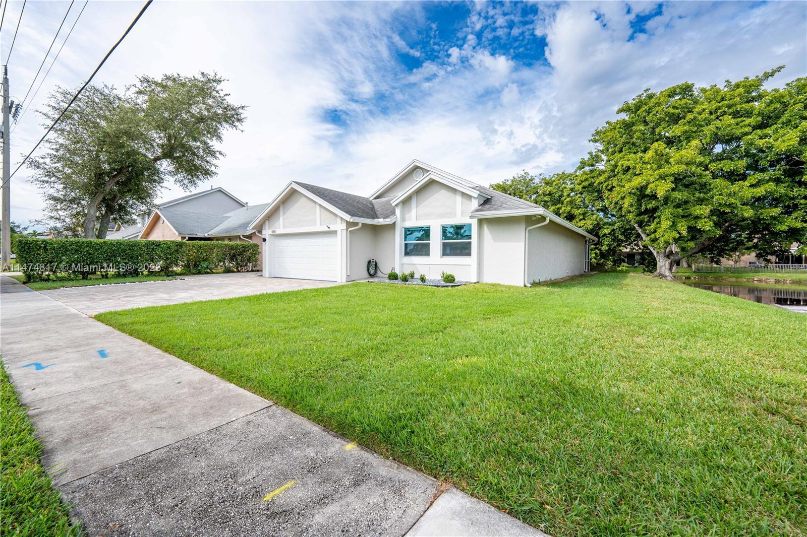 SAWGRASS ESTATES - Residential Lease