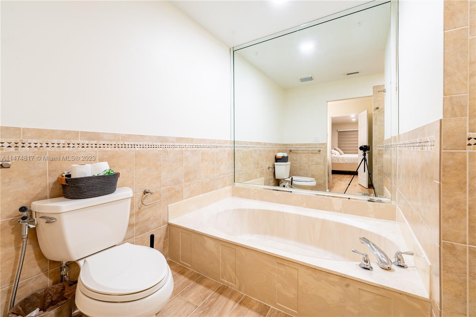 SAWGRASS ESTATES - Residential Lease