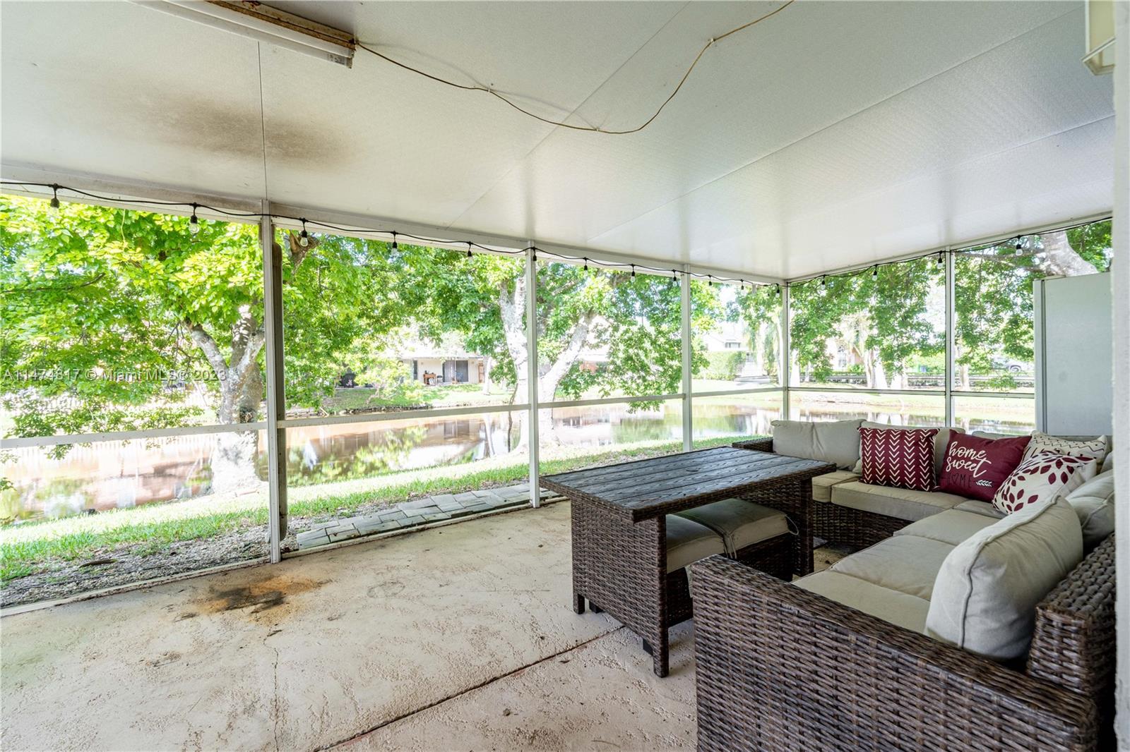 SAWGRASS ESTATES - Residential Lease