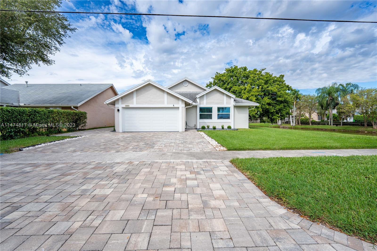SAWGRASS ESTATES - Residential Lease