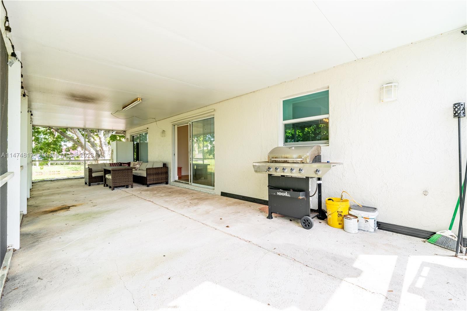 SAWGRASS ESTATES - Residential Lease