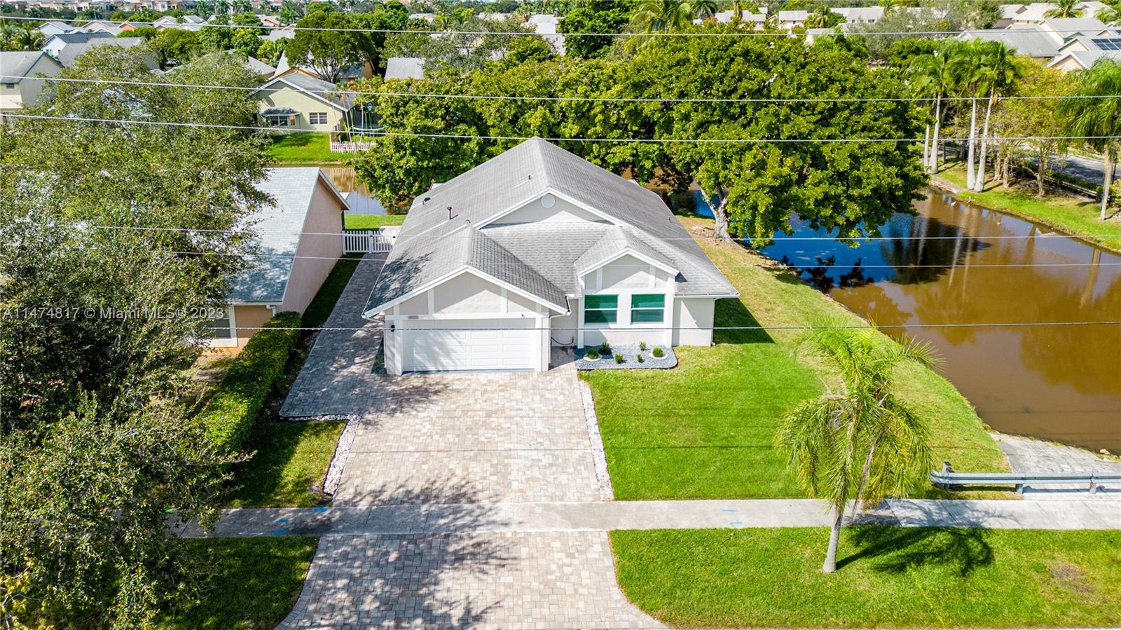 SAWGRASS ESTATES - Residential Lease