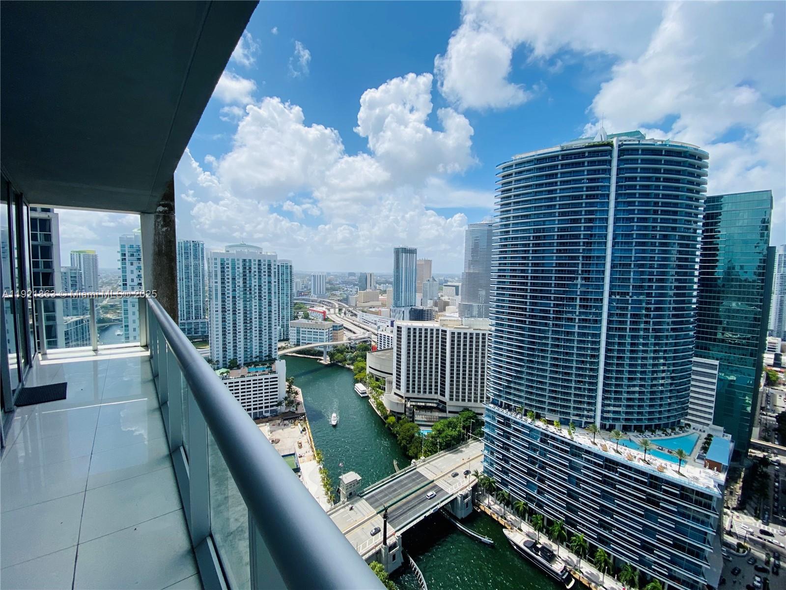 ICONBRICKELL CONDO NO 1 - Residential