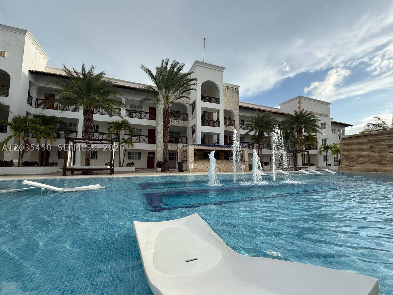 SMART INVESTMENT ENTRY INTO CAP CANA

Strategic Positioning. Immediate Income Potential. Below-Market Pricing.

In one of the Caribbean's most established destinations for real estate investment, this property represents a rare entry opportunity with a competitive advantage.

Located within Tanama Lodge, in the exclusive setting of Cap Cana, this residence offers the perfect balance between price, location, and projected profitability.