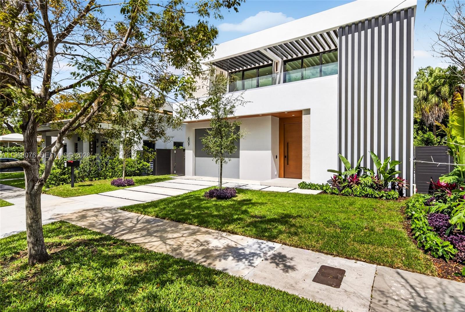BRICKELL ESTATES - Residential