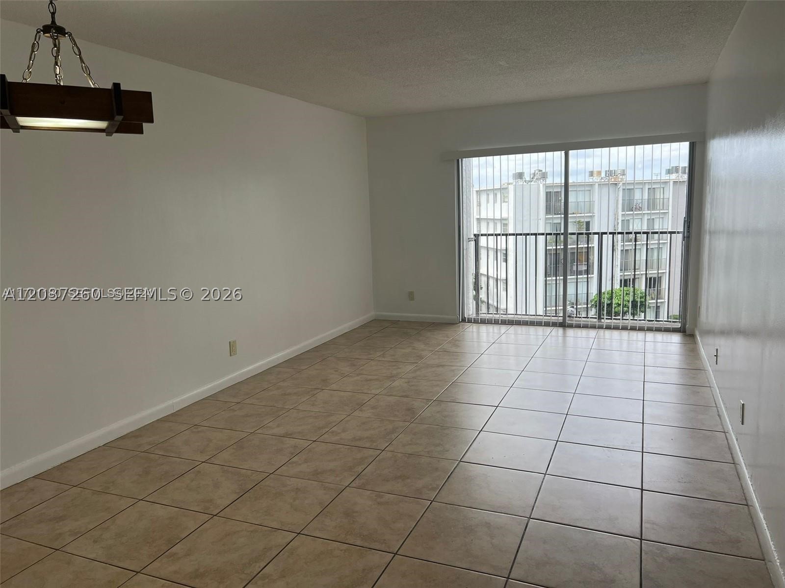 LAKESHORE AT UNIVERSITY P - Residential Lease