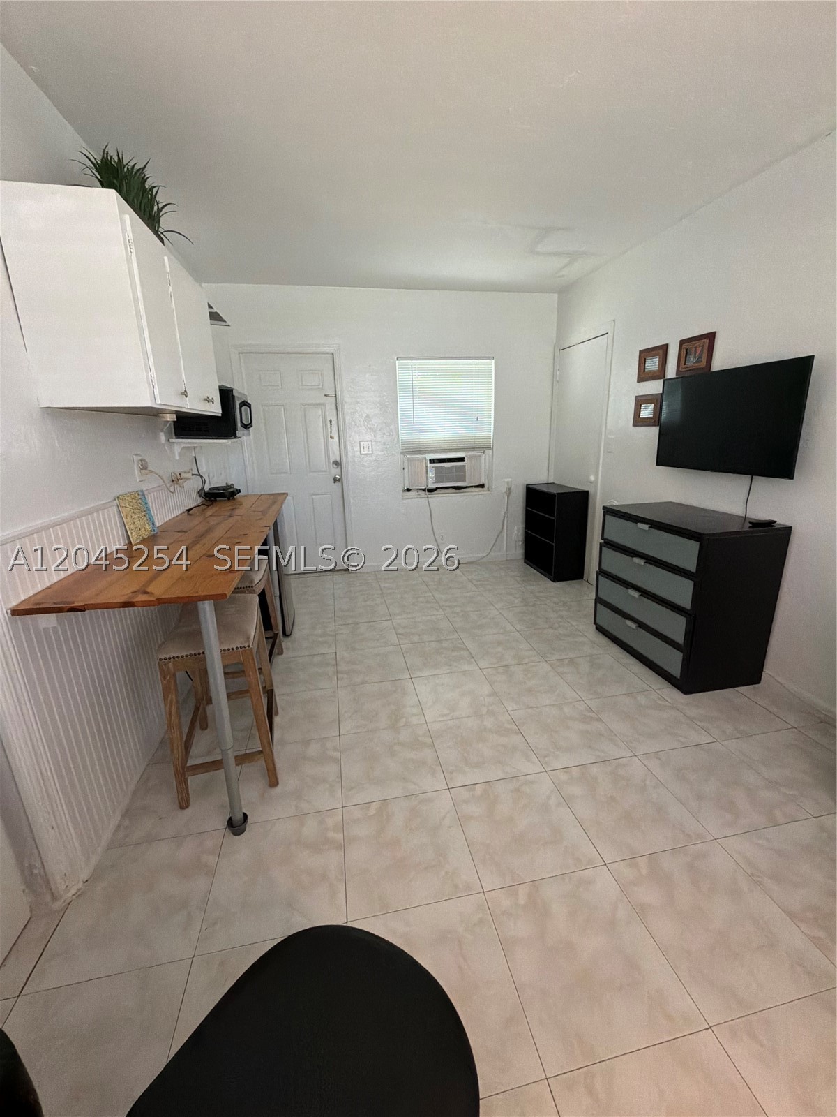 DANIA BEACH - Residential Lease