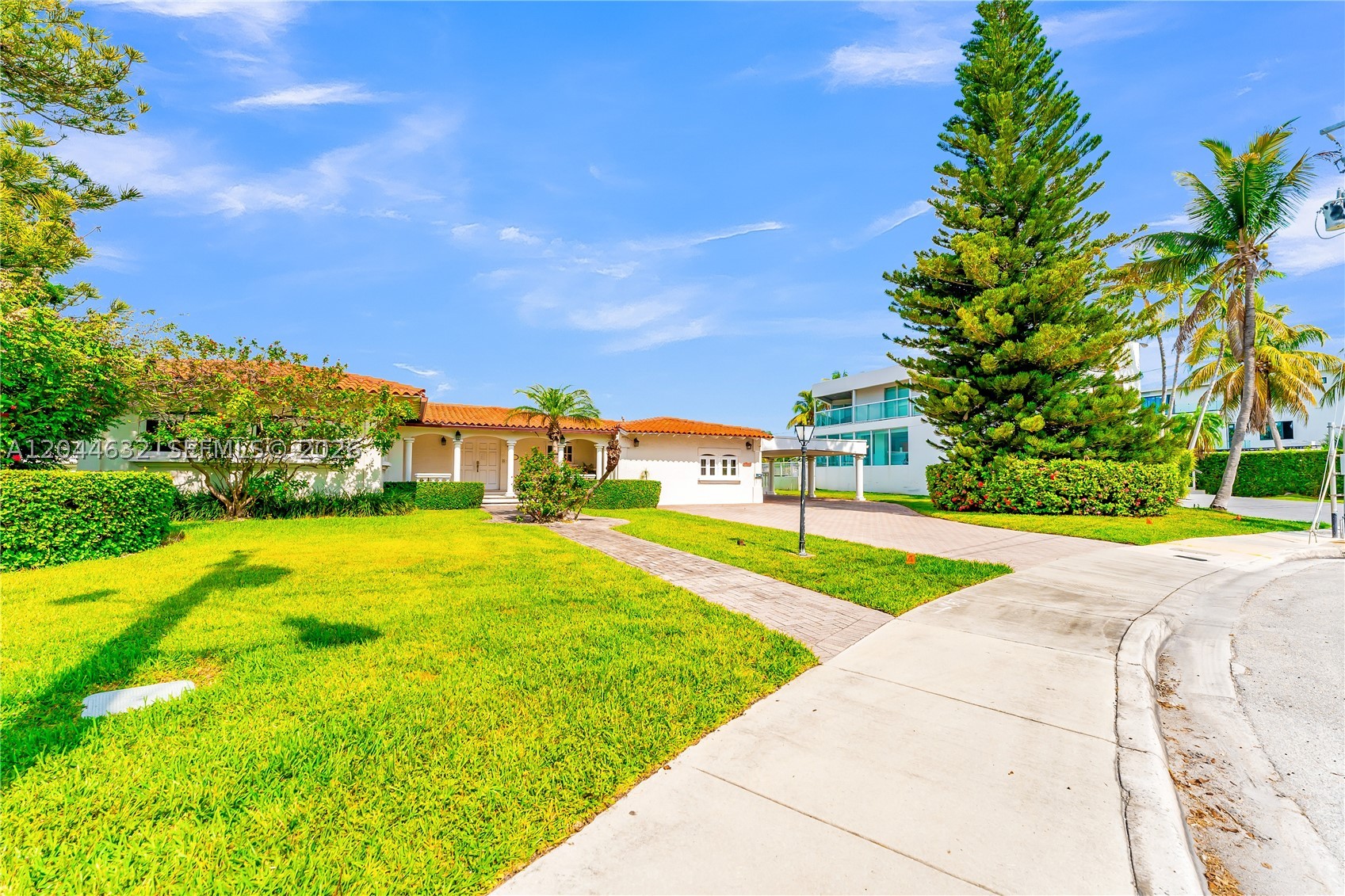 TREASURE ISLAND - Residential