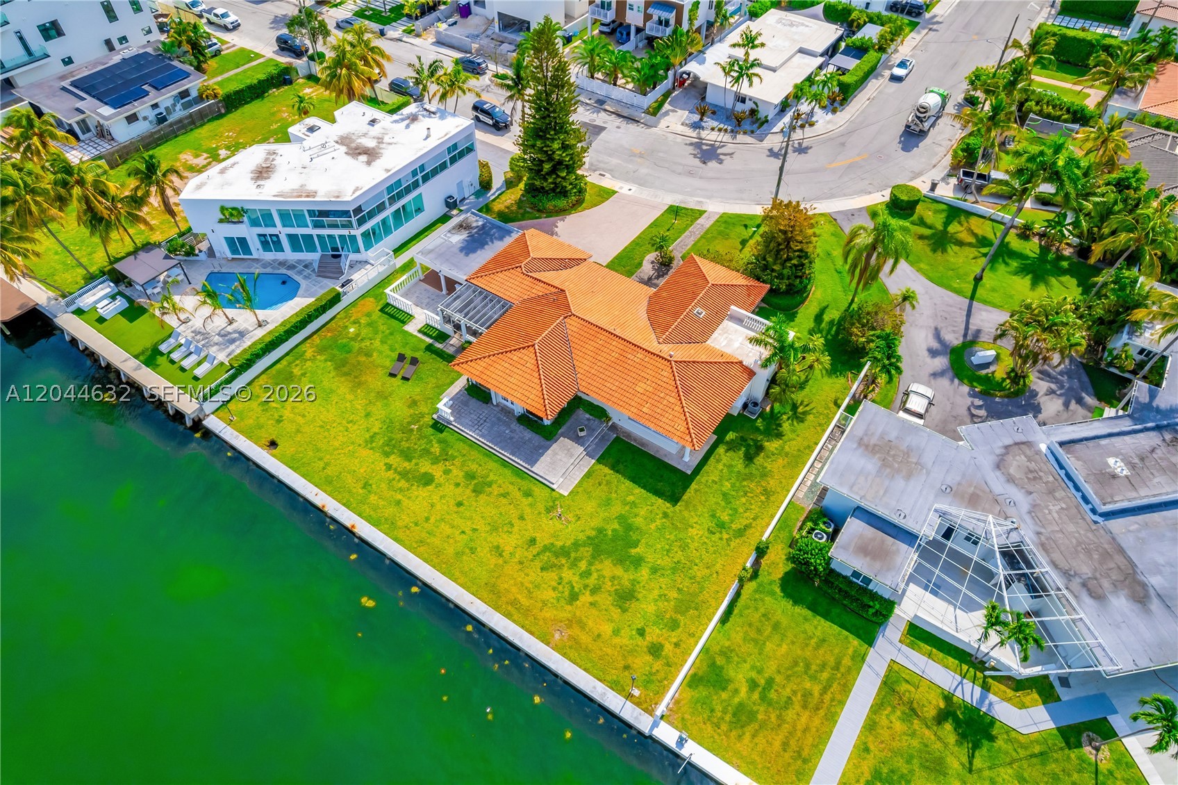 TREASURE ISLAND - Residential