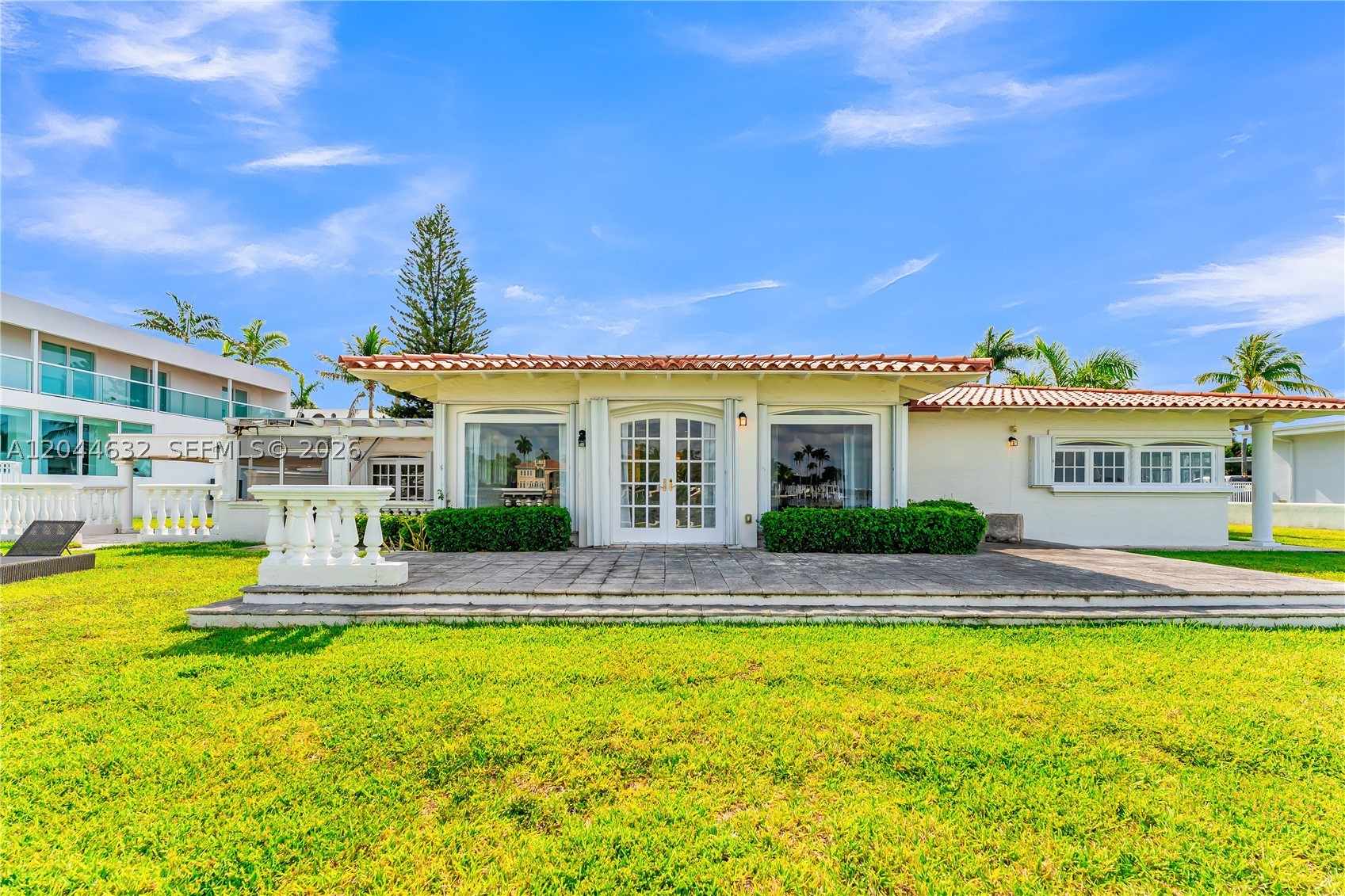 TREASURE ISLAND - Residential