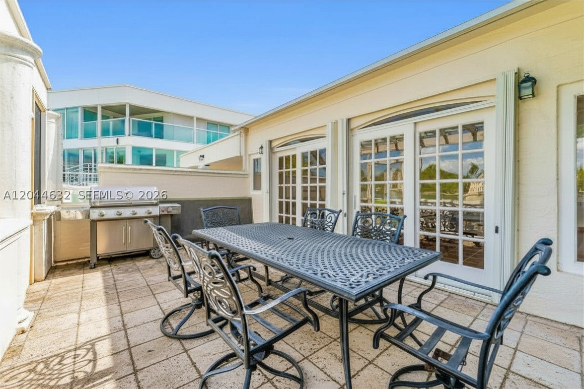 TREASURE ISLAND - Residential