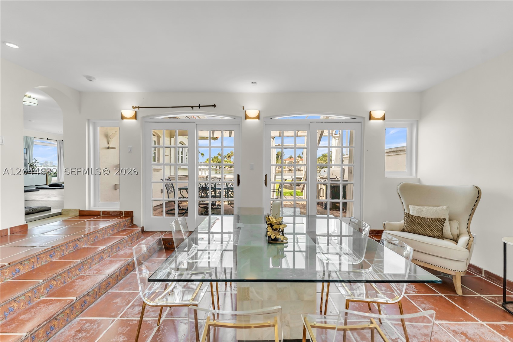 TREASURE ISLAND - Residential