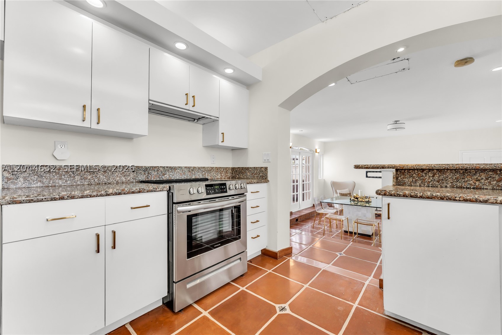 TREASURE ISLAND - Residential