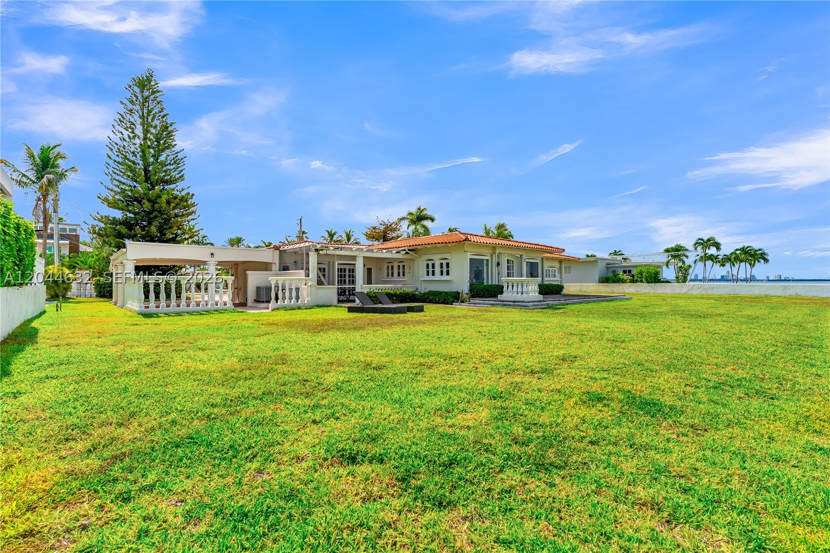 TREASURE ISLAND - Residential