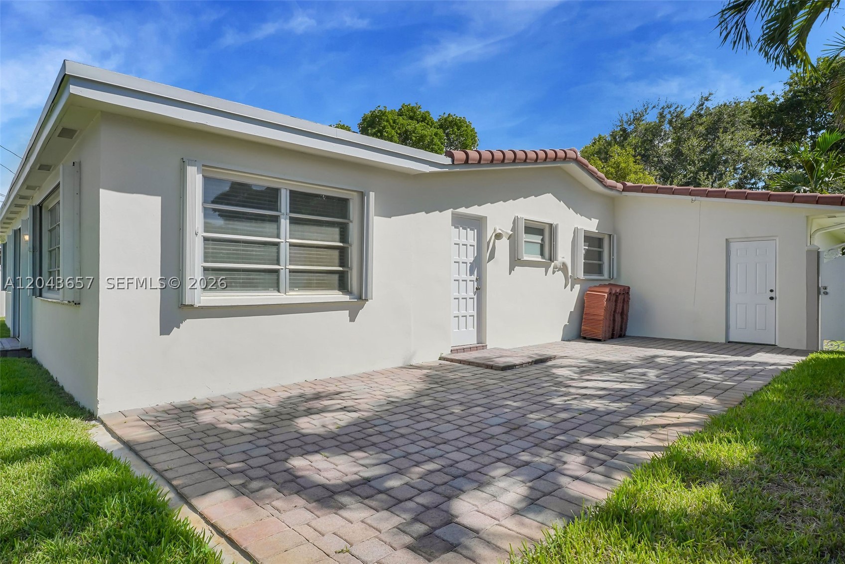 MIAMI LAKES SEC 2 - Residential