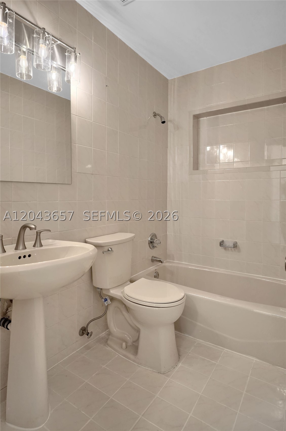 MIAMI LAKES SEC 2 - Residential