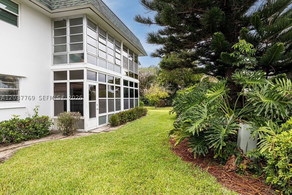 VISTA HARBOR CONDO BLDGS - Residential Lease
